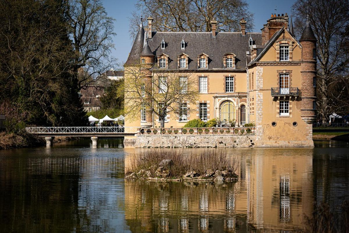 Le patrimoine architectural de la Nouvelle-Aquitaine : châteaux, bastides et abbayes